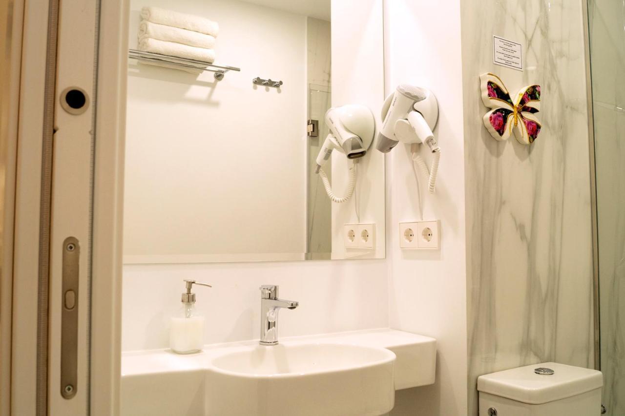 Chueca - Room Apartments Madrid Exterior photo